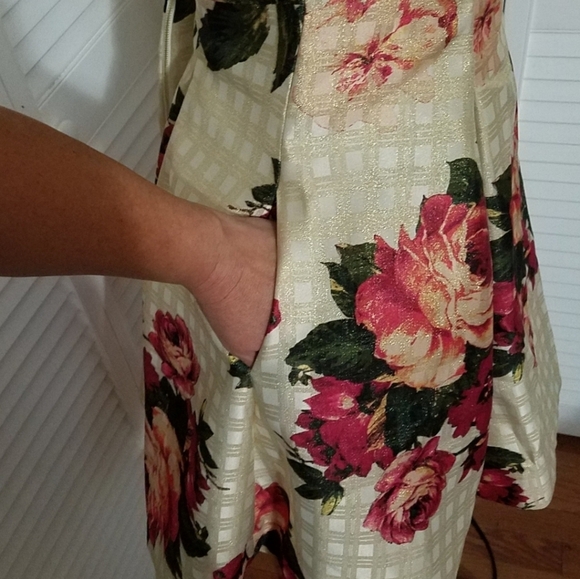 NWOT RSVP STRAPLESS METALLIC GOLD FITnFLARE 50s STYLE UNIQUE PROM DRESS - Picture 7 of 10